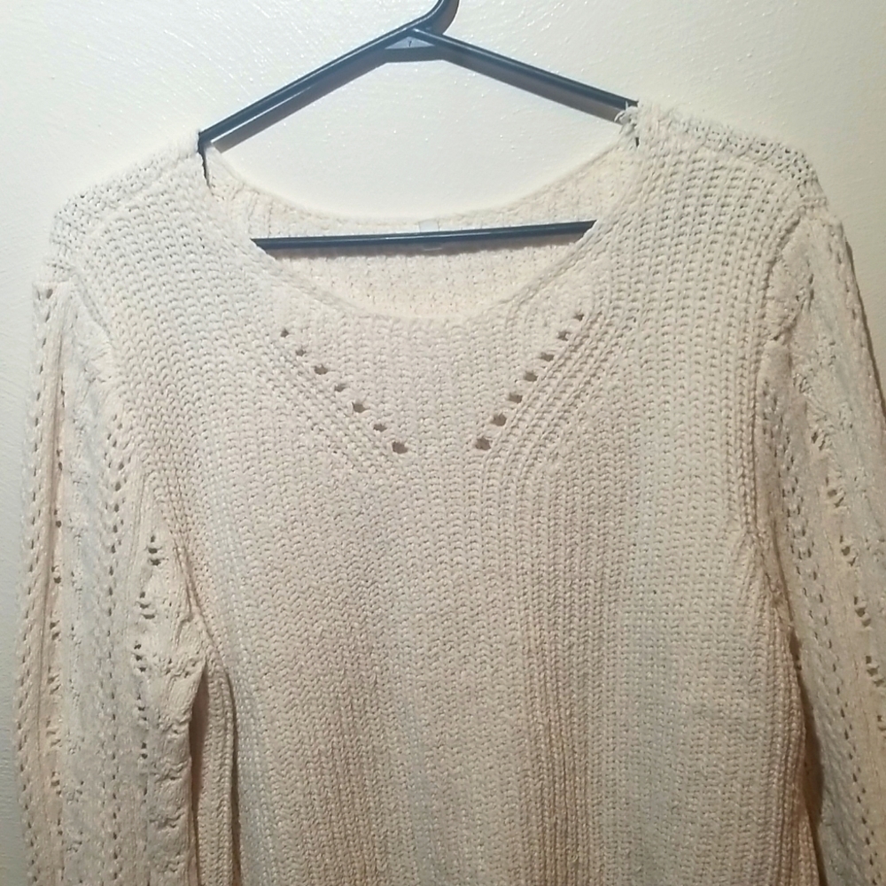 Maurice's ivory/white pullover knitted sweater size Large. - Picture 2 of 7